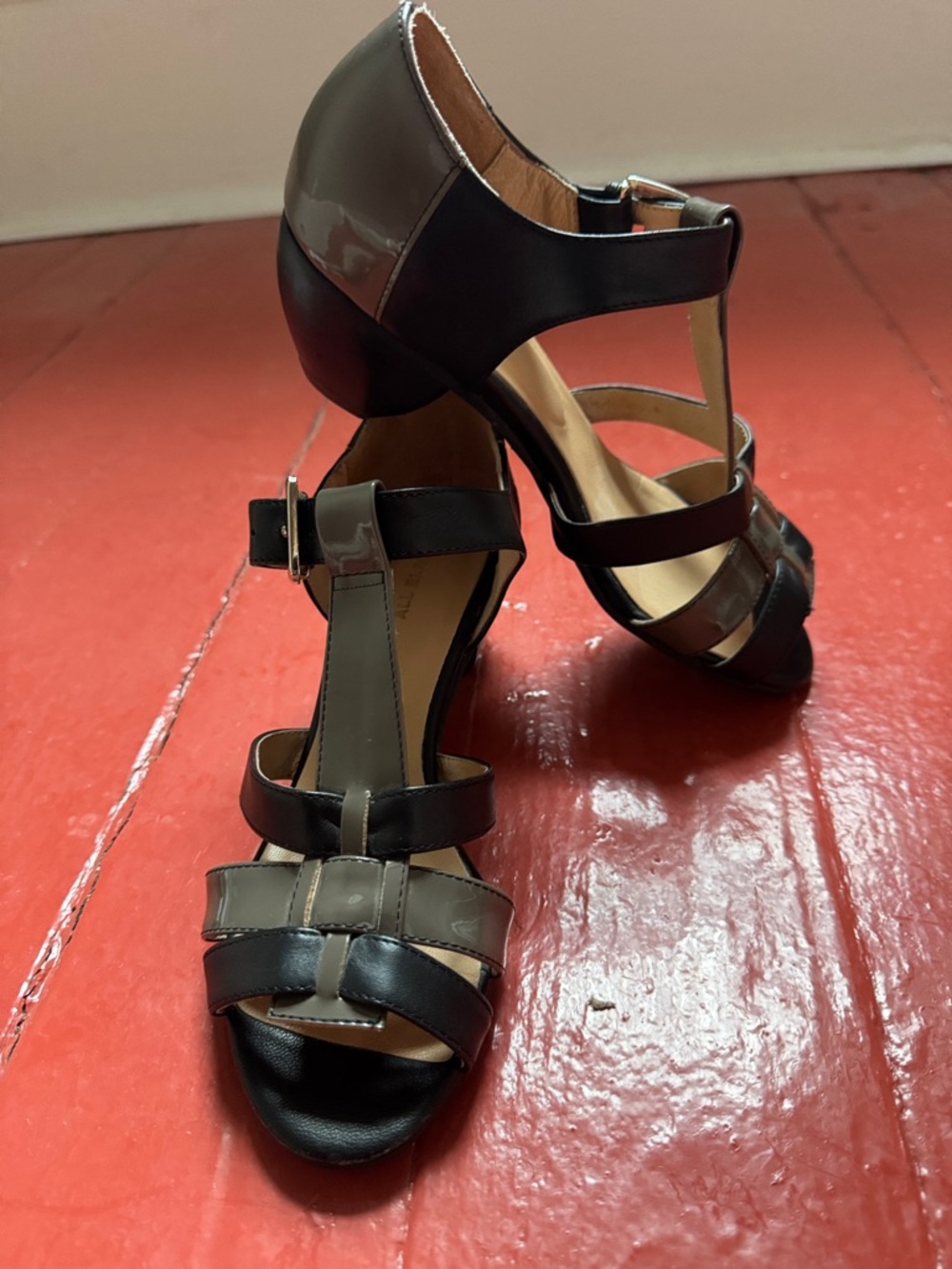 All Black Size EU 36 flat black and patent olive   Leather Sandals Closet Staple